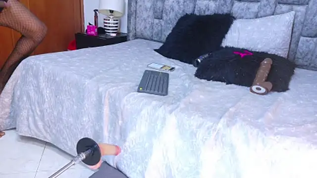 samirths_boy_ webcam