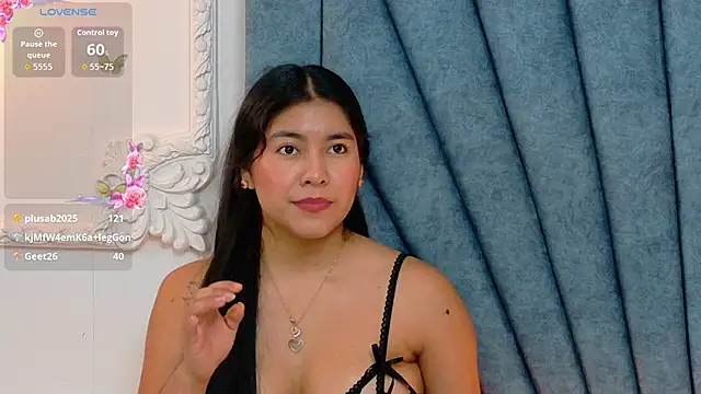 Leandra-Johnson live cam on StripChat