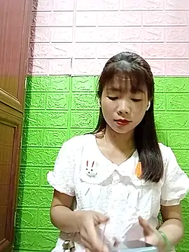 AmyLinee01 webcam