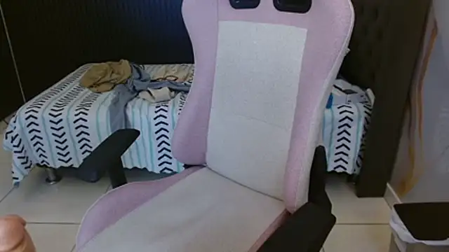 naomis_36 webcam
