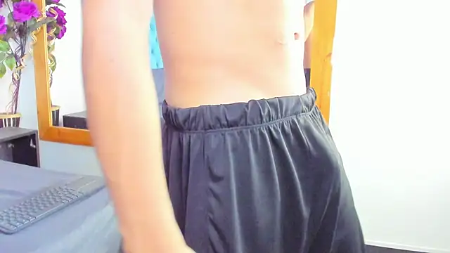 Charlie_Latino webcam