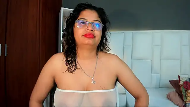 yeral2017 live cam on StripChat