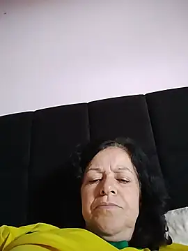 mariy522 live cam on StripChat