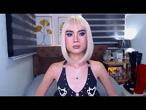 JuicyCockThea live cam on StripChat