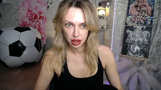 NickyAdamidi webcam