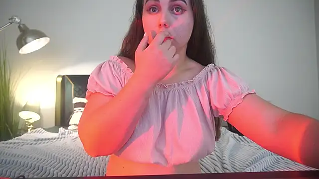 MikaFoxy webcam