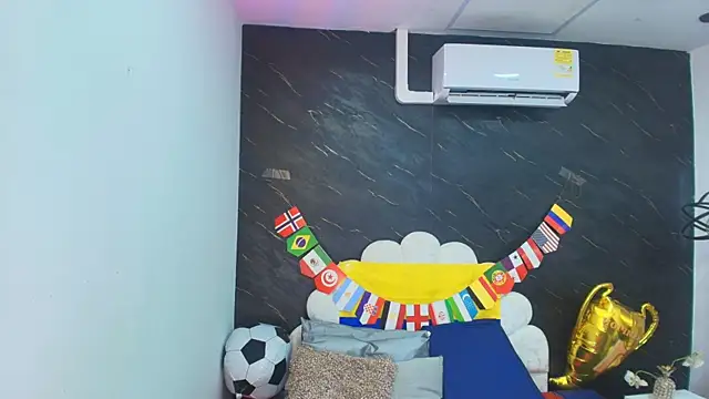 kissme_luna webcam