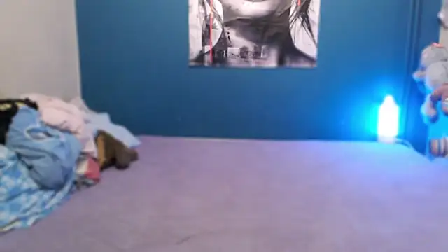 NADINNNE webcam