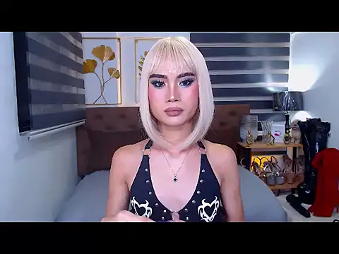 JuicyCockThea webcam