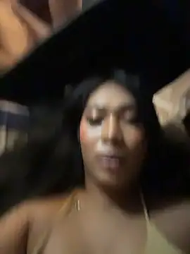 hugecock_tamira webcam