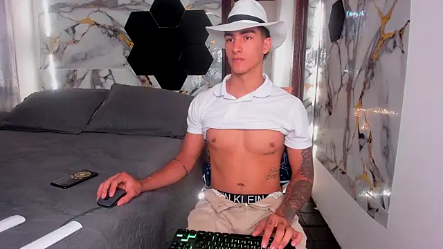 Goldendesirexx webcam