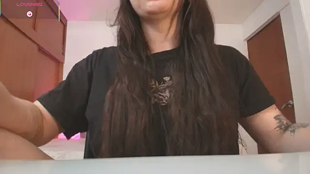 Miley_Baker webcam