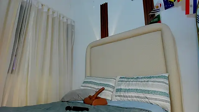 KatieBoison webcam