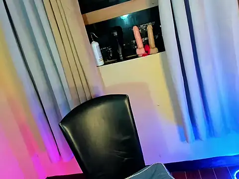 Suckable_StormRain69xx webcam