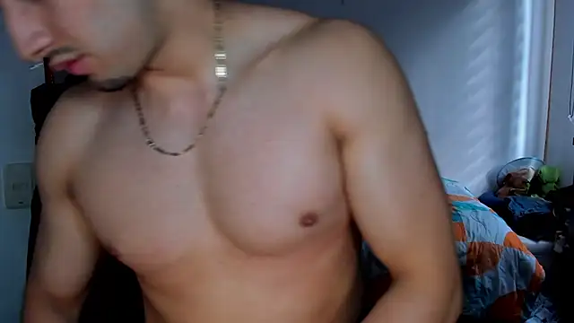 tommy_bred - Tommy_Bred's free webcam - UK Sex Cams