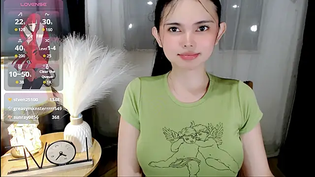 wildest_fantasy live cam on StripChat