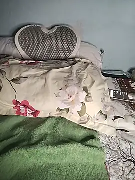 Zu_naa webcam
