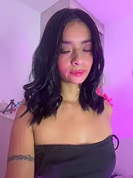 laura_fernandezii - Laura_fernandezII's free webcam - UK Sex Cams