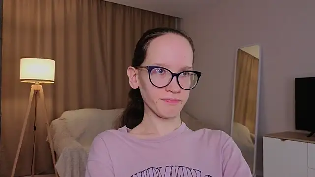 BettyBrowni webcam