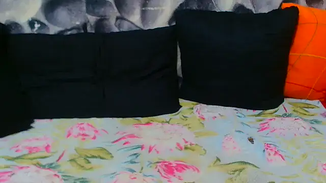 AfricanBigAssxx98 webcam