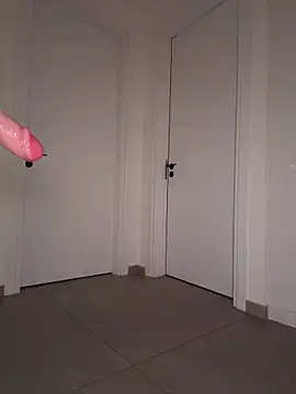 krissiswrld- webcam