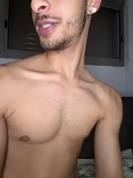 AdrianAfterDark webcam
