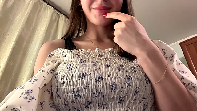 Adel_strongwoman webcam