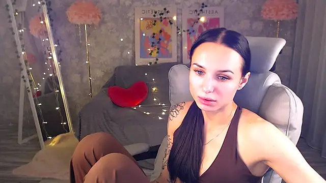 NicoleMerz webcam
