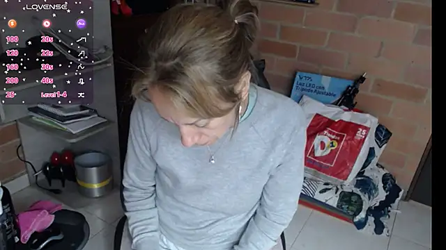 cristin_doll_ webcam