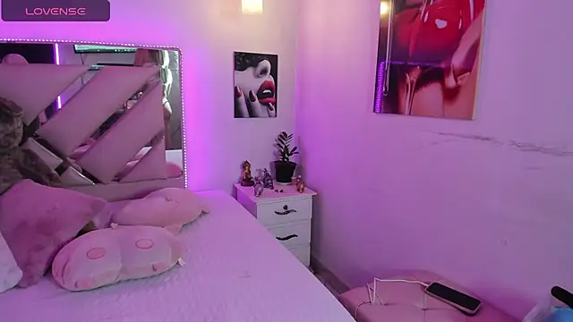 Karly_moon webcam