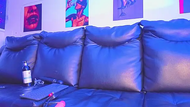 valkyria_12 - Valkyria_12's free webcam - UK Sex Cams