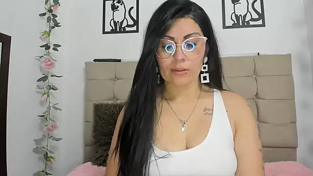 Tania_mature webcam