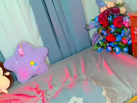 baby_kiraxx webcam