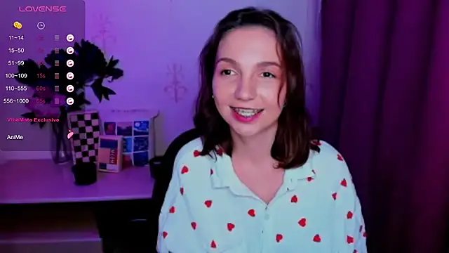 KindHazelHere_ live cam on StripChat