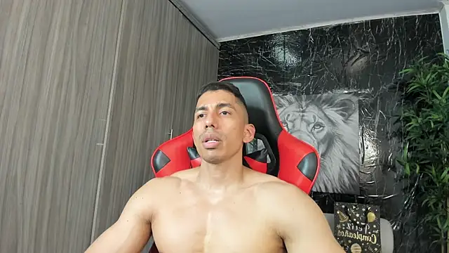 Erik_castle webcam