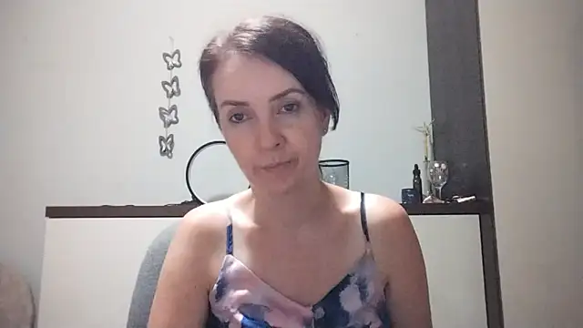 JenniferAlone webcam