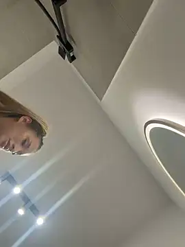 SinwithAmy webcam