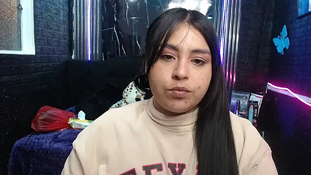 lehia_285 live cam on StripChat