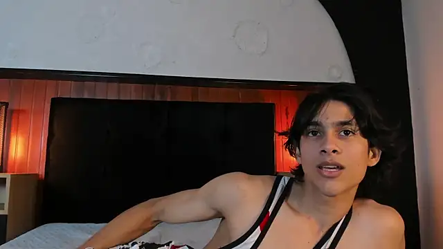 Cheys_Mast live sex cam