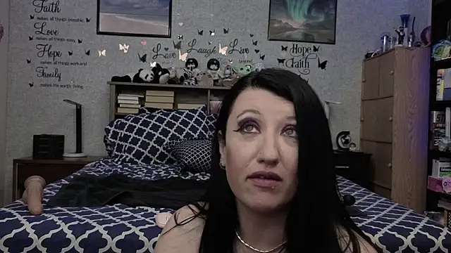 Rayna webcam
