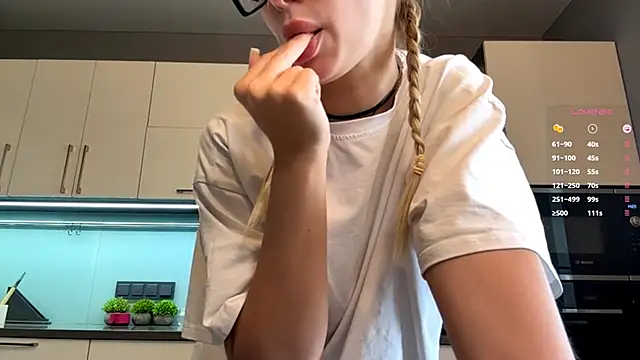 SoftnessMila webcam