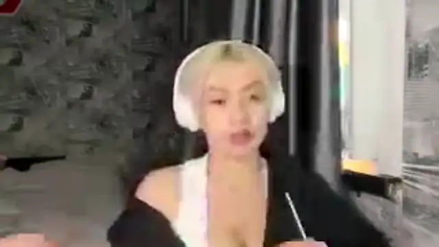 SpotlessParaffin webcam