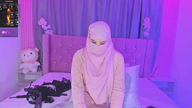 Nayla-Mouna webcam