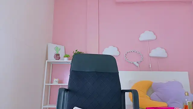 SeleneGibson__ webcam