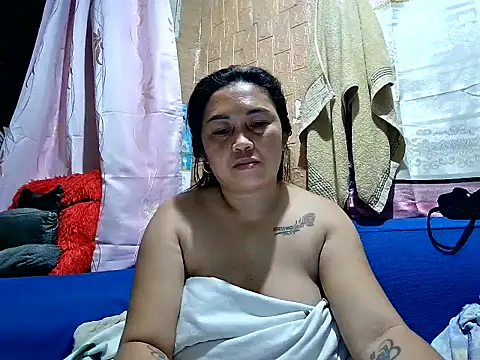 Lonely_Heart webcam
