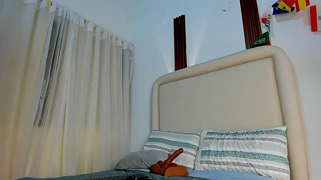 KatieBoison webcam