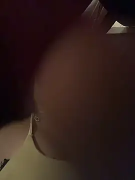 hugecock_tamira webcam