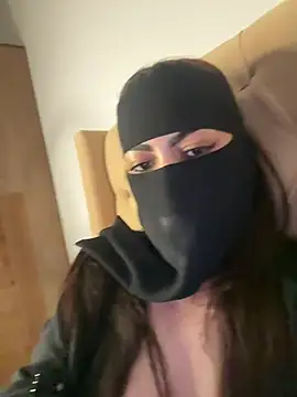 Hot-Sarah-arab