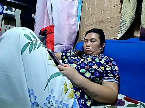 Lonely_Heart webcam