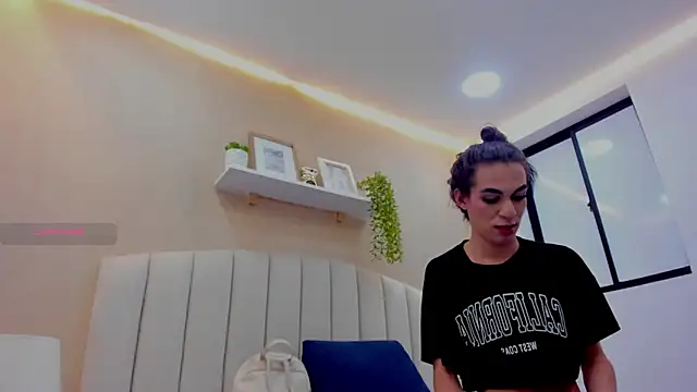 Mia_thompson_19 webcam